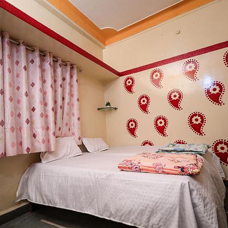 אויאיין Rai Guest House מראה חיצוני תמונה