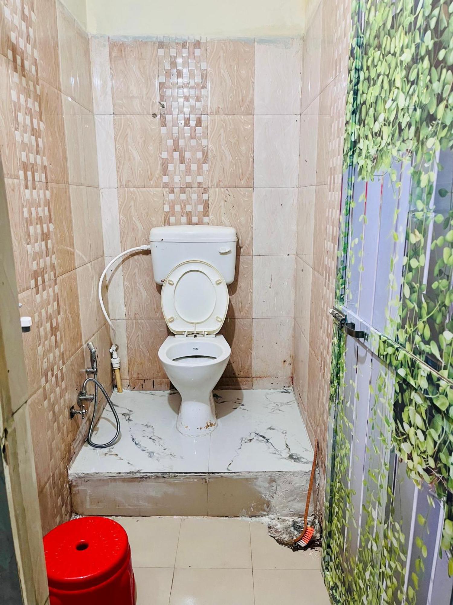 אויאיין Rai Guest House מראה חיצוני תמונה