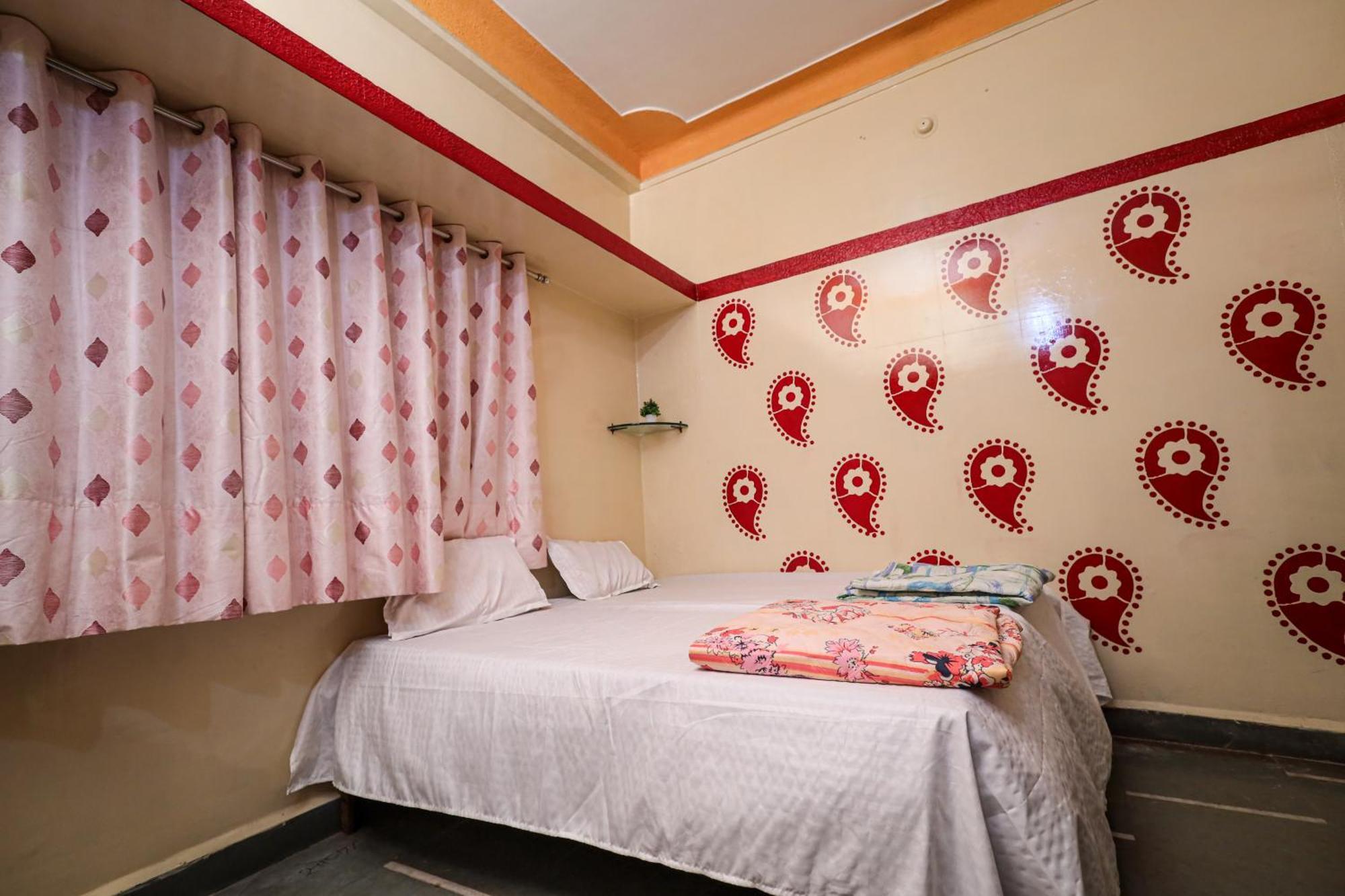 אויאיין Rai Guest House מראה חיצוני תמונה